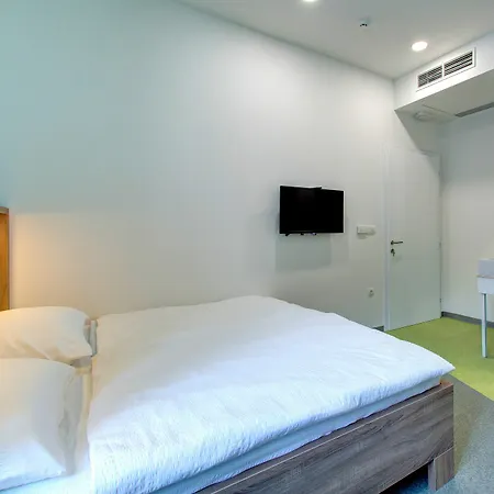 Starmo Hostel